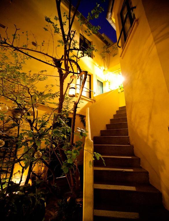 Hotel De La Tulipe Paris Exterior photo